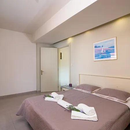 Albatros Apartament *